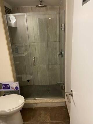 Basemewnt Room With Private Bathroom 36C Торонто Экстерьер фото